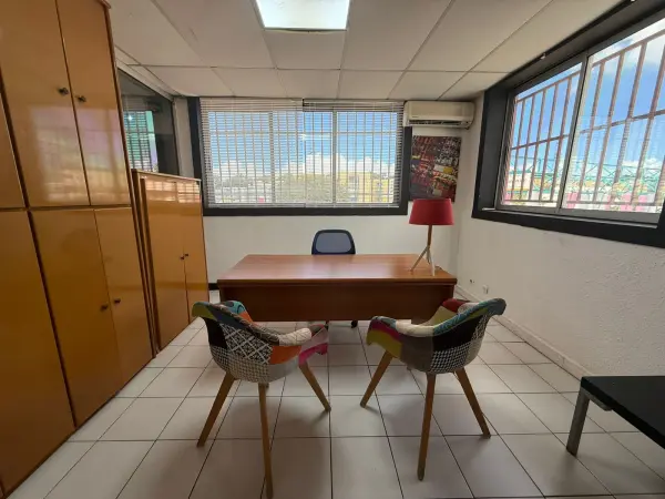 Les Abymes 97139 – Location bureaux