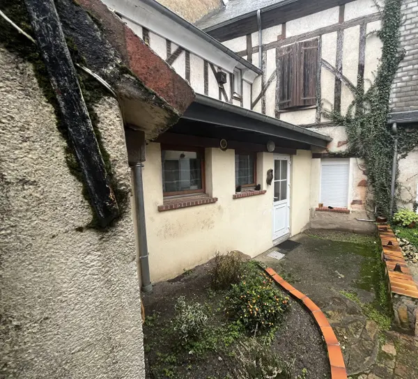 AUBIGNY SUR NERE 18700 – Vente immeuble 6&nbsp;pièces 3&nbsp;chambres