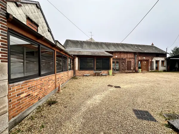 AUBIGNY SUR NERE 18700 – Vente immeuble