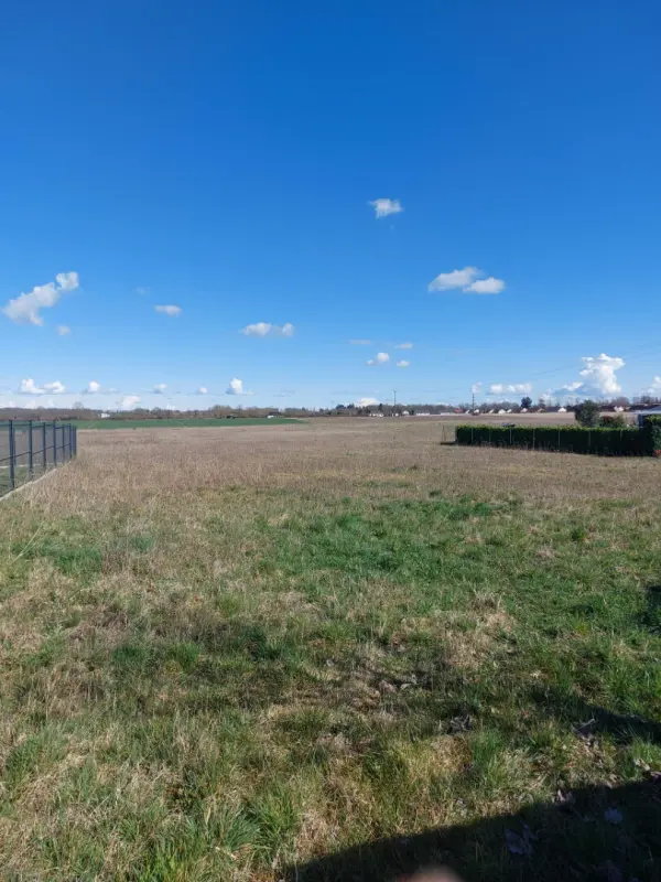 AUBIGNY SUR NERE 18700 – Vente terrain