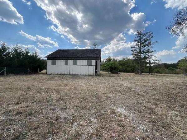 BRINON SUR SAULDRE 18410 – Vente local 1&nbsp;pièce
