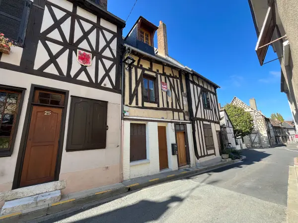 AUBIGNY SUR NERE 18700 – Vente immeuble 4&nbsp;pièces 1&nbsp;chambre