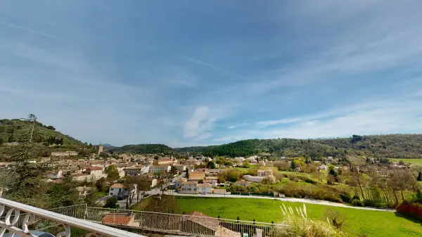 Riez 04500 – Vente maison/villa 7&nbsp;pièces 4&nbsp;chambres
