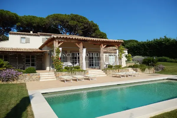 Saint-Tropez 83990 – Location maison/villa 8&nbsp;pièces 5&nbsp;chambres