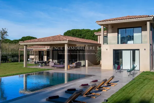 Saint-Tropez 83990 – Location maison/villa 8&nbsp;pièces 5&nbsp;chambres