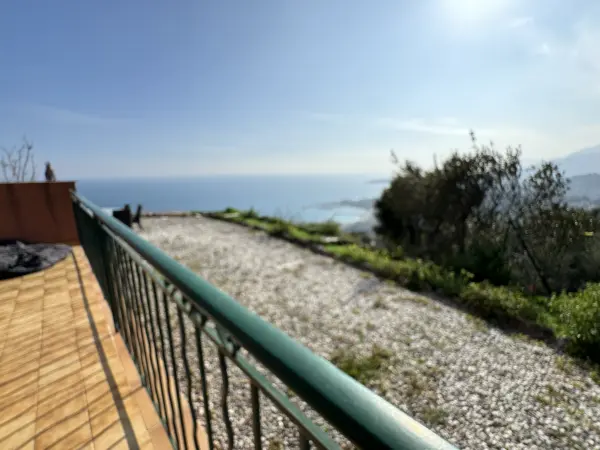 Menton 06500 – Vente appartement 3&nbsp;pièces 2&nbsp;chambres