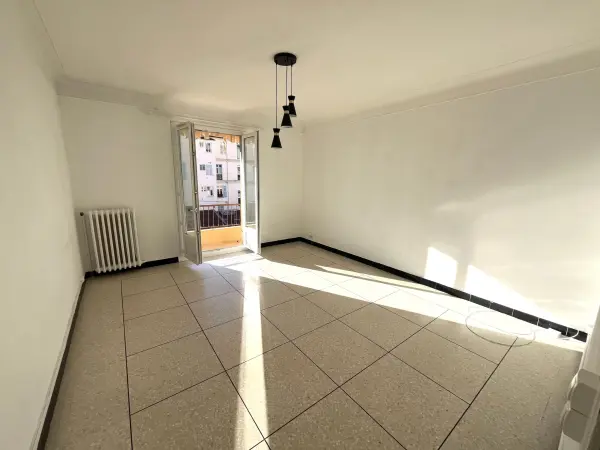 Menton 06500 – Vente appartement 3&nbsp;pièces 2&nbsp;chambres