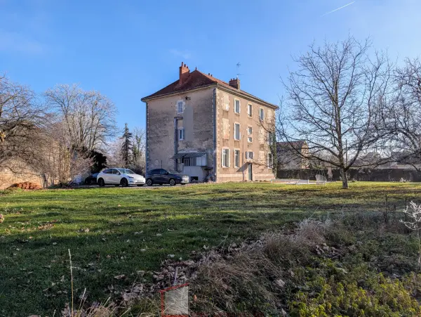 Gannat 03800 – Vente bureaux 9&nbsp;pièces 7&nbsp;chambres