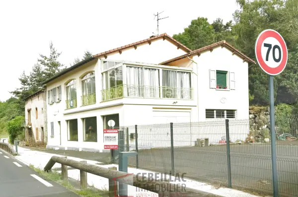 Saint-Georges 15100 – Vente maison/villa 6&nbsp;pièces 4&nbsp;chambres