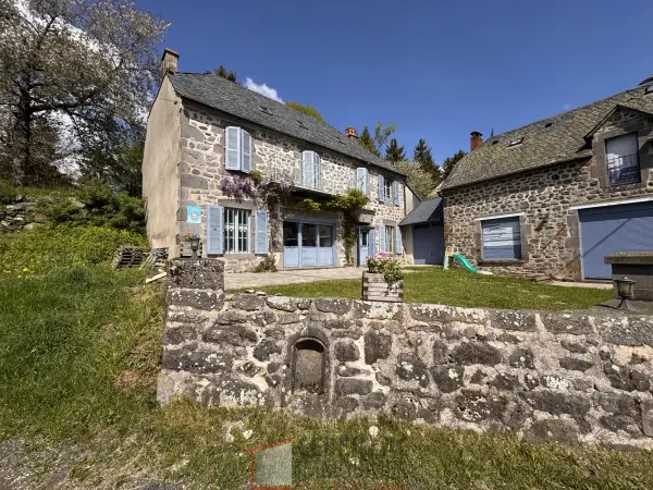 Cézens 15230 – Vente maison/villa 5&nbsp;pièces 4&nbsp;chambres