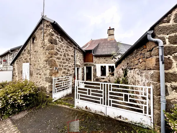 Ségur-les-Villas 15300 – Vente maison/villa 4&nbsp;pièces 2&nbsp;chambres