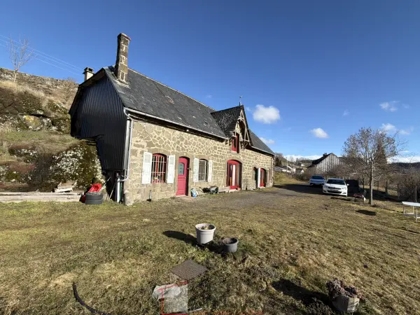 Ségur-les-Villas 15300 – Vente maison/villa 7&nbsp;pièces 2&nbsp;chambres