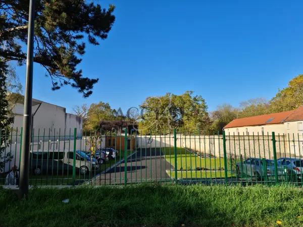 Gouvieux 60270 – Location parking/box