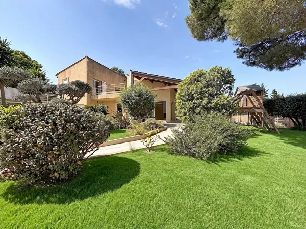 AUBAGNE 13400 – Vente maison/villa 6&nbsp;pièces 4&nbsp;chambres