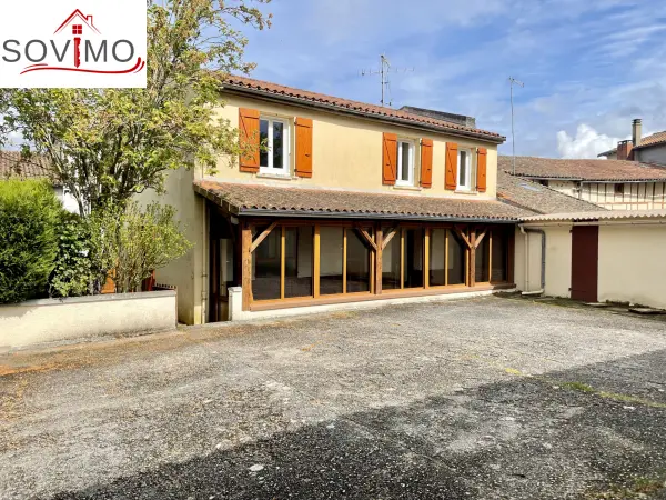 Confolens 16500 – Vente maison/villa 6&nbsp;pièces 5&nbsp;chambres