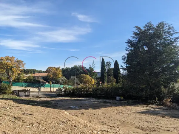 Velaux 13880 – Vente terrain