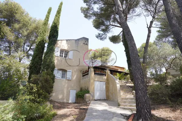 Ventabren 13122 – Vente maison/villa 7&nbsp;pièces 4&nbsp;chambres