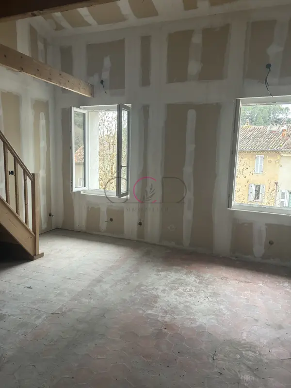 Barjols 83670 – Vente appartement 2&nbsp;pièces 1&nbsp;chambre