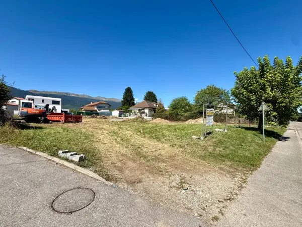 Saint-Genis-Pouilly 01630 – Vente terrain