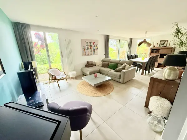 Divonne-les-Bains 01220 – Vente maison/villa 9&nbsp;pièces 6&nbsp;chambres