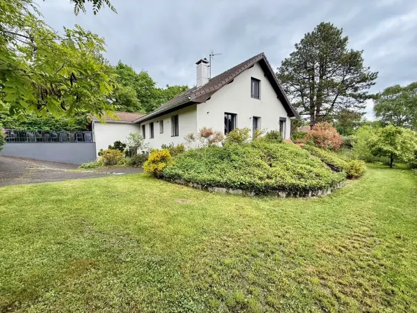 Divonne-les-Bains 01220 – Vente maison/villa 9&nbsp;pièces 6&nbsp;chambres