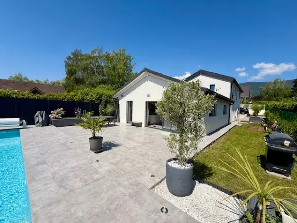 Divonne-les-Bains 01220 – Vente maison/villa 7&nbsp;pièces 5&nbsp;chambres