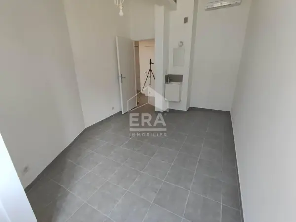 NICE 06000 – Location local 3&nbsp;pièces