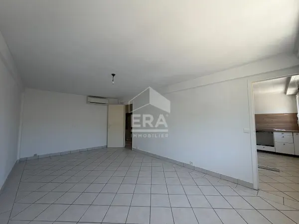 SAINT LAURENT DU VAR 06700 – Location appartement 3&nbsp;pièces 2&nbsp;chambres