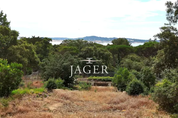 Grimaud 83310 – Vente terrain