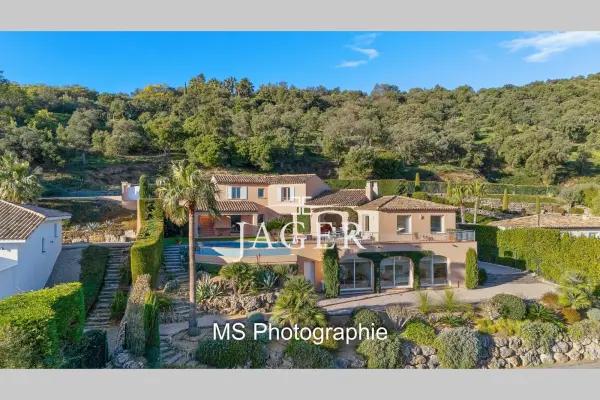Sainte-Maxime 83120 – Vente maison/villa 7&nbsp;pièces 5&nbsp;chambres