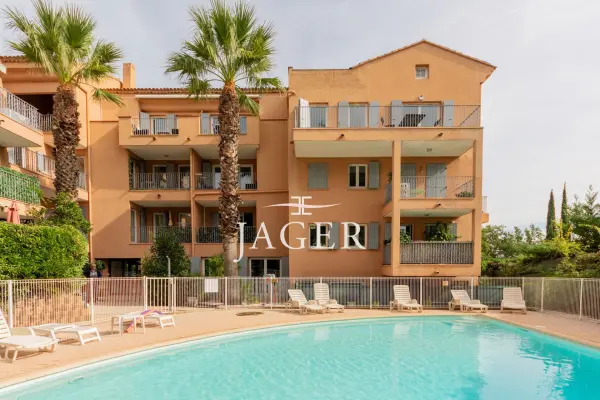 Grimaud 83310 – Vente appartement 3&nbsp;pièces 2&nbsp;chambres
