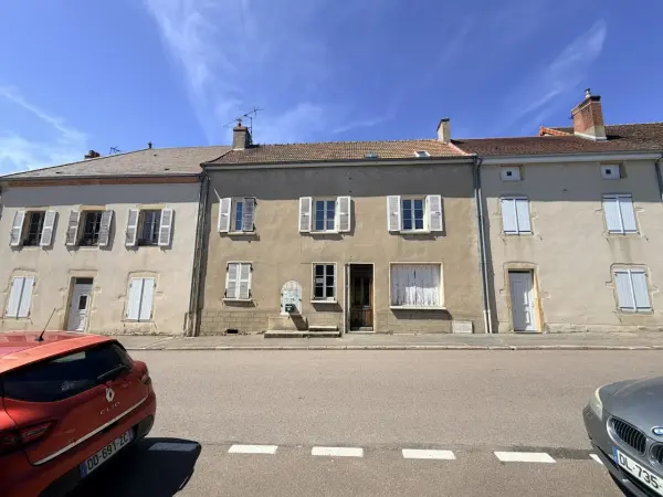 Semur-en-Brionnais 71110 – Vente maison/villa 6&nbsp;pièces 5&nbsp;chambres