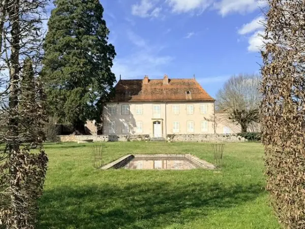 Saint-Maurice-lès-Châteauneuf 71740 – Vente maison/villa 11&nbsp;pièces 6&nbsp;chambres