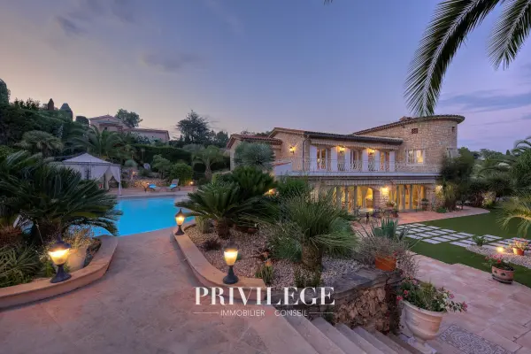 Mougins 06250 – Vente de prestige maison/villa 7&nbsp;pièces 4&nbsp;chambres