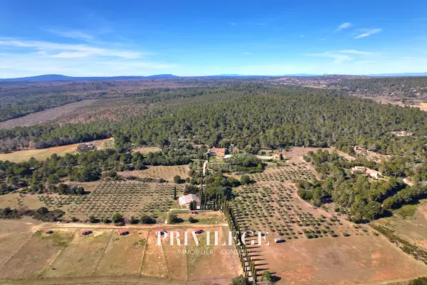 Moissac-Bellevue 83630 – Vente de prestige maison/villa 18&nbsp;pièces 9&nbsp;chambres