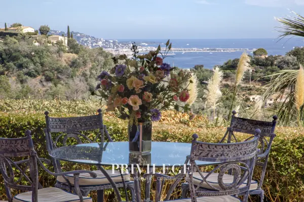 Mandelieu-la-Napoule 06210 – Vente de prestige appartement 4&nbsp;pièces 3&nbsp;chambres