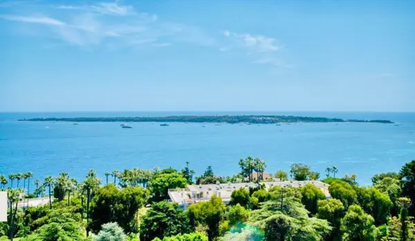 Cannes 06400 – Vente de prestige appartement 3&nbsp;pièces 2&nbsp;chambres