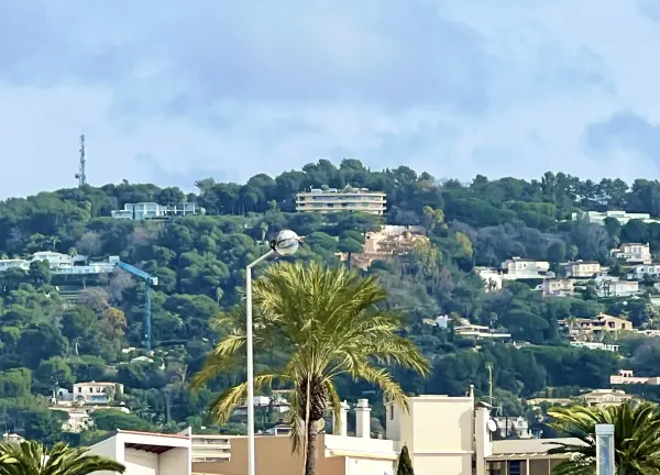 Cannes 06400 – Vente appartement 4&nbsp;pièces 3&nbsp;chambres