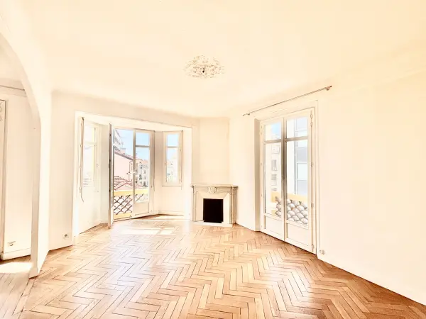 Cannes 06400 – Vente appartement 4&nbsp;pièces 3&nbsp;chambres