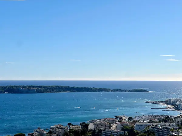 Cannes 06400 – Vente de prestige appartement 4&nbsp;pièces 3&nbsp;chambres