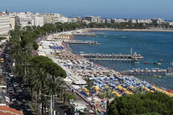 Cannes 06400 – Vente inconnu