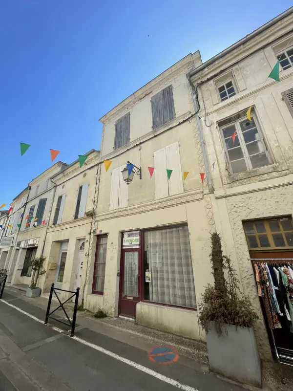 Saint-Savinien 17350 – Vente maison/villa 7&nbsp;pièces 5&nbsp;chambres