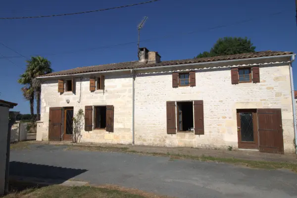 Nieul-lès-Saintes 17810 – Vente maison/villa 6&nbsp;pièces 4&nbsp;chambres