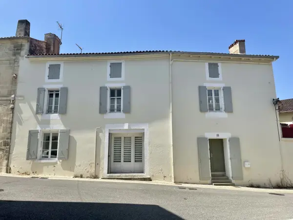 Saint-Savinien 17350 – Vente maison/villa 5&nbsp;pièces 3&nbsp;chambres