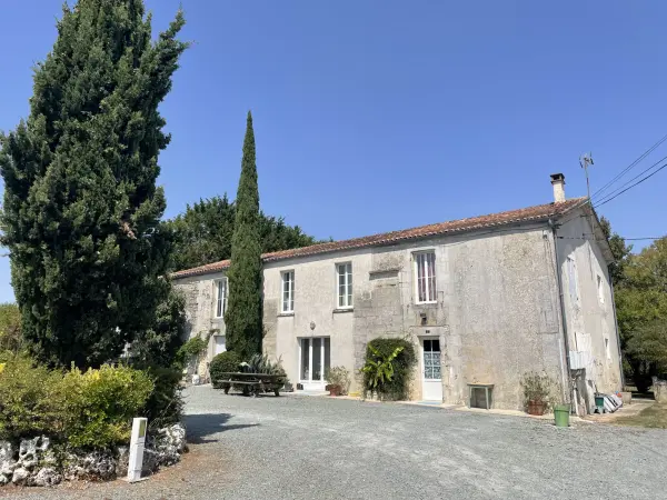 Saint-Savinien 17350 – Vente maison/villa 8&nbsp;pièces 3&nbsp;chambres