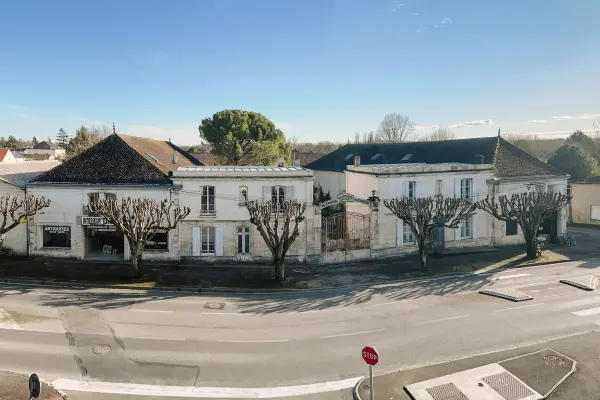 Saint-Jean-d&rsquo;Angély 17400 – Vente maison/villa 13&nbsp;pièces