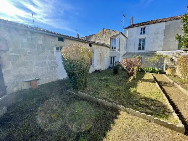 Saint-Savinien 17350 – Vente maison/villa 6&nbsp;pièces 4&nbsp;chambres