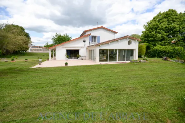 Taillebourg 17350 – Vente maison/villa 5&nbsp;pièces 3&nbsp;chambres