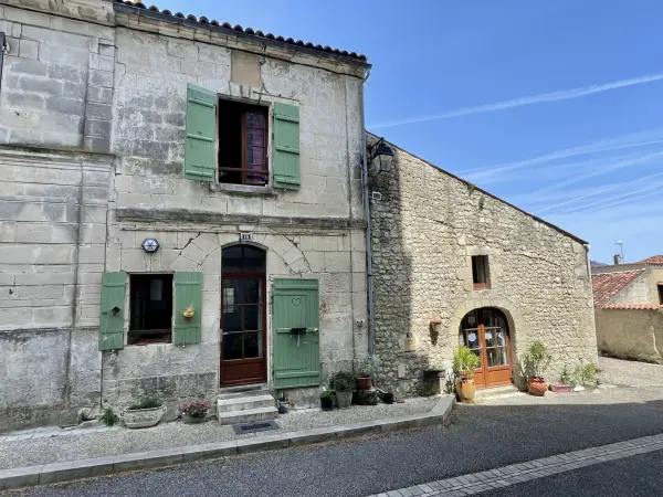 Saint-Savinien 17350 – Vente maison/villa 3&nbsp;pièces 2&nbsp;chambres