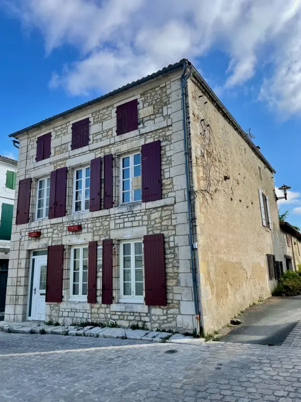 Saint-Porchaire 17250 – Vente maison/villa 5&nbsp;pièces 4&nbsp;chambres